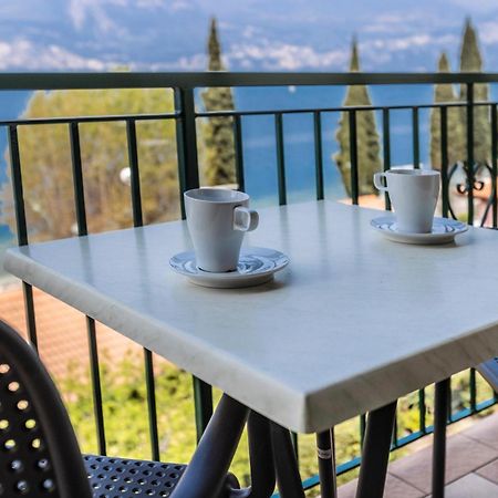 Residence Solei Classic & Plus Brenzone sul Garda Eksteriør billede