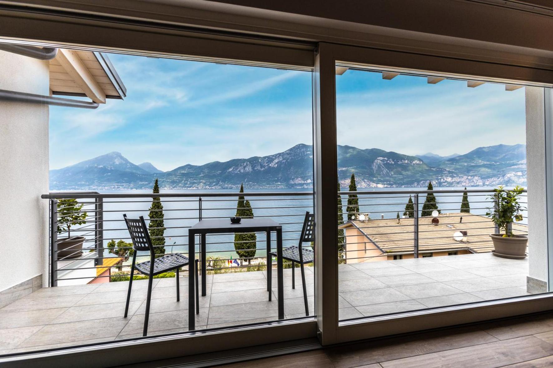 Residence Solei Classic & Plus Brenzone sul Garda Eksteriør billede